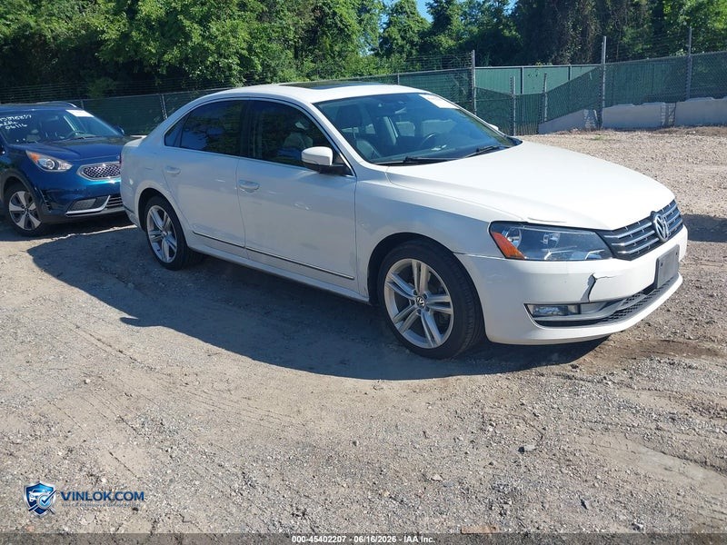 2015 VOLKSWAGEN PASSAT 2.0L TDI SEL PREMIUM – Lot 45402207 auction photo