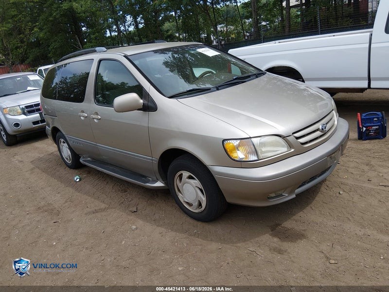 2001 TOYOTA SIENNA XLE – Lot 45421413 auction photo