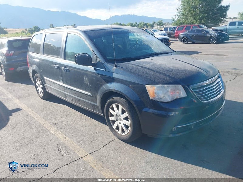 2013 CHRYSLER TOWN & COUNTRY TOURING – Lot 45434153 auction photo