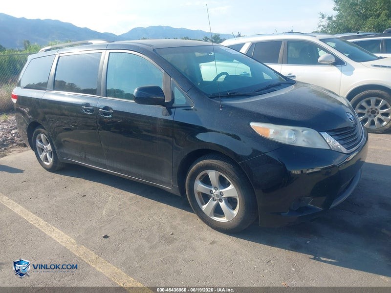 2011 TOYOTA SIENNA LE V6 – Lot 45436860 auction photo