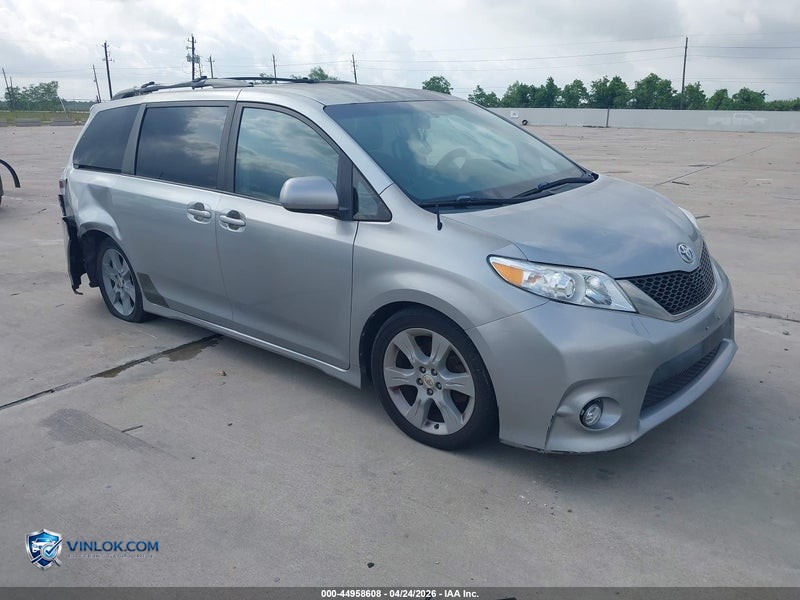2011 TOYOTA SIENNA – Lot 44958608 auction photo