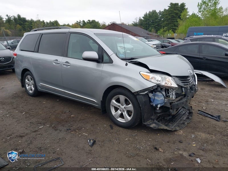 2014 TOYOTA SIENNA – Lot 45106523 auction photo