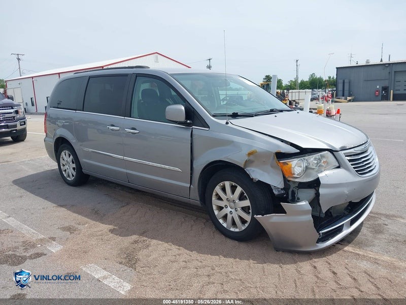 2016 CHRYSLER TOWN & COUNTRY – Lot 45191350 auction photo