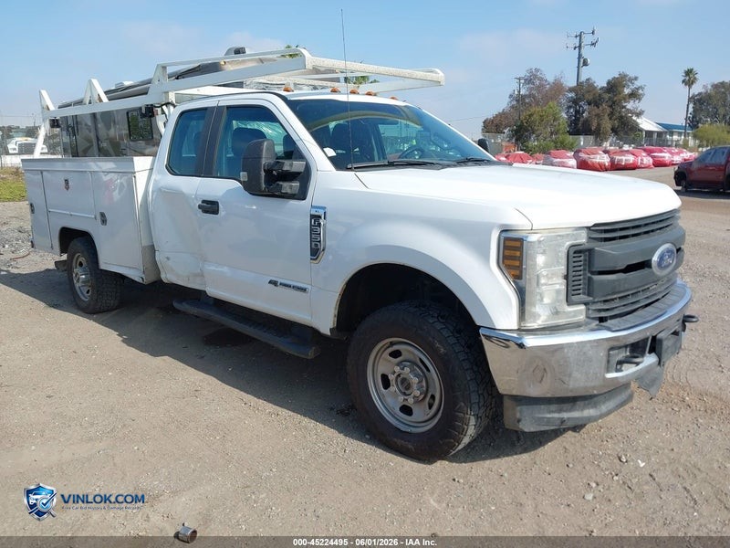 2019 FORD F-350 CHASSIS – Lot 45722256 auction photo