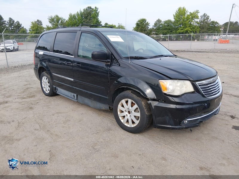 2014 CHRYSLER TOWN & COUNTRY – Lot 45261862 auction photo