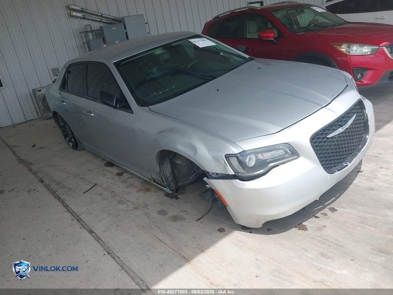 2019 CHRYSLER 300 – Lot 45277003 auction photo
