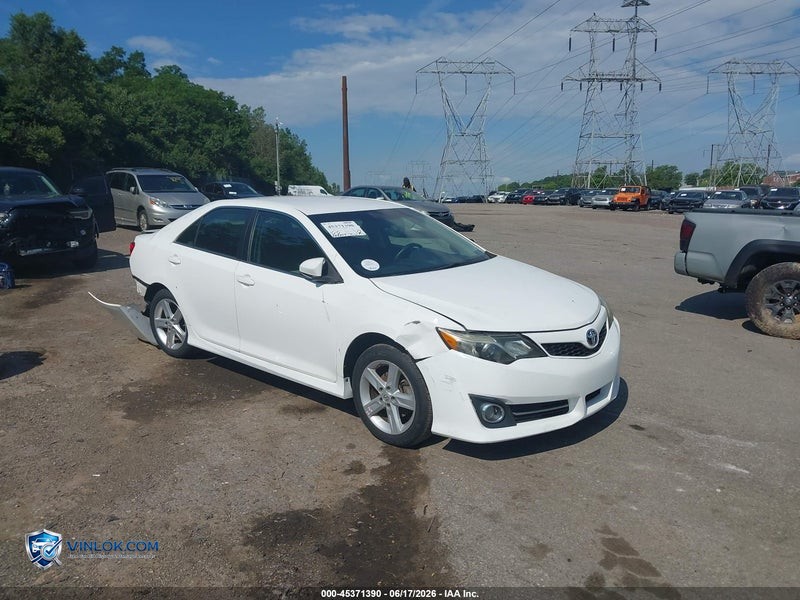 2014 TOYOTA CAMRY – Lot 45371390 auction photo