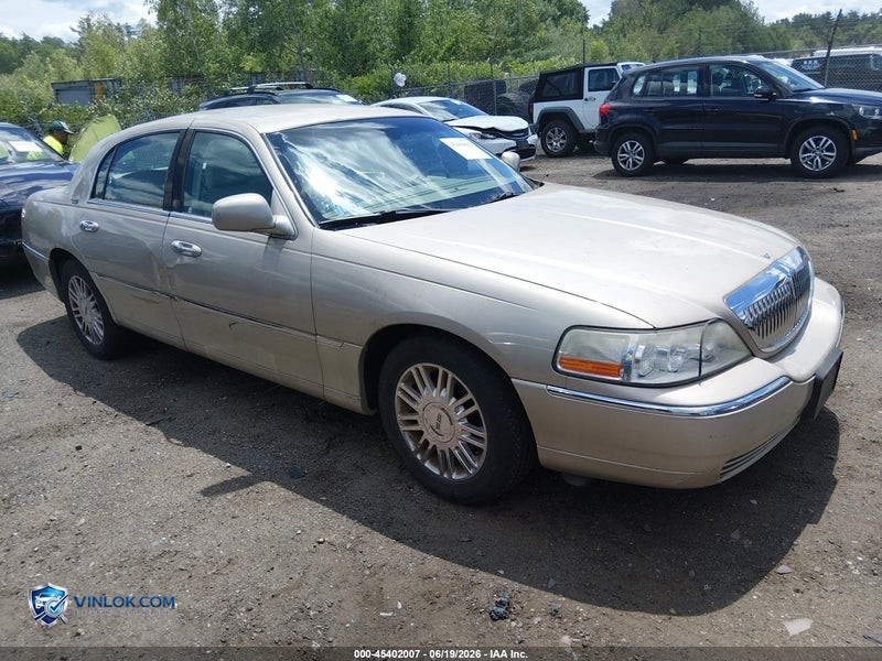 2007 LINCOLN TOWN CAR – Lot 45402007 auction photo