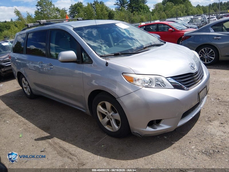 2012 TOYOTA SIENNA – Lot 45405176 auction photo