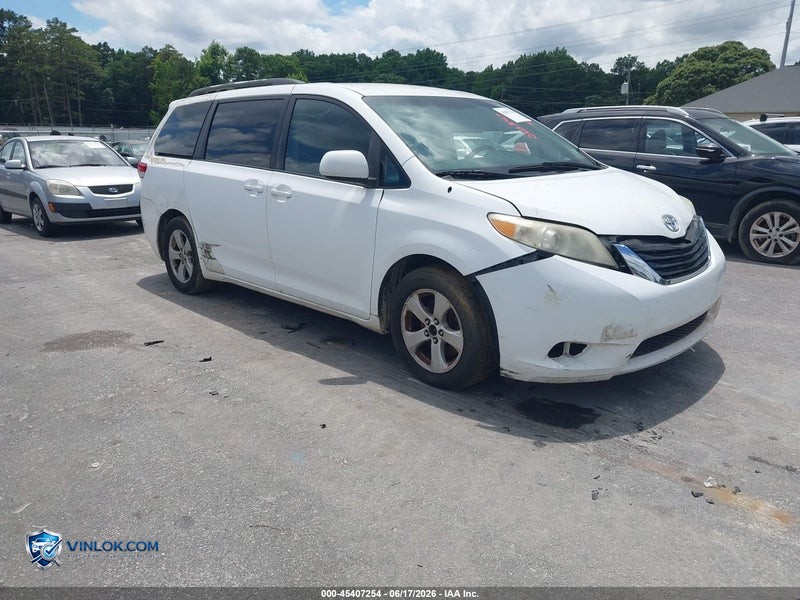 2011 TOYOTA SIENNA – Lot 45407254 auction photo